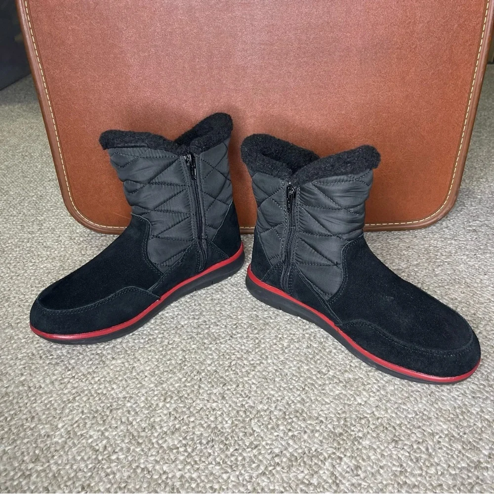 Bearpaw side zippered boots